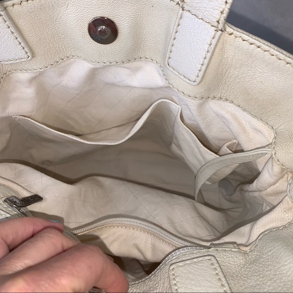 Chanel Perforated Vintage Limited Edition CC Tote - Picture 6 of 16